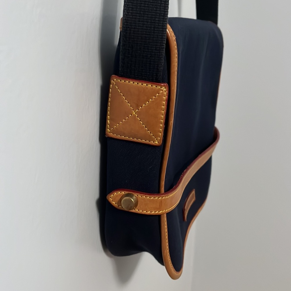 Vintage Dooney & Bourke Messenger Canvas Crossbody Bag - Picture 4 of 9